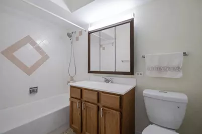 5447 W Lawrence Avenue #203, Chicago, IL 60630 - Photo 25