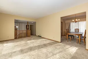 3409 52nd St, Moline, IL 51265 - Photo 5