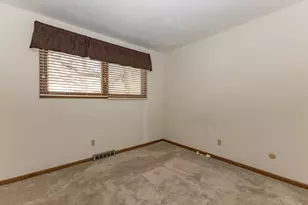 3409 52nd St, Moline, IL 51265 - Photo 17