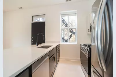 3817 N Fremont Street #1R, Chicago, IL 60613 - Photo 5