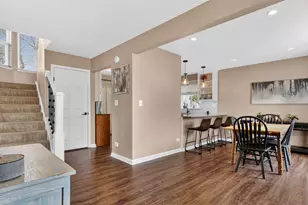 231 Lenox Ct, Grayslake, IL 60030 - Photo 7