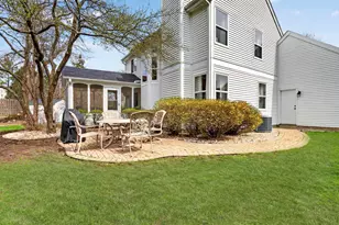 231 Lenox Ct, Grayslake, IL 60030 - Photo 35