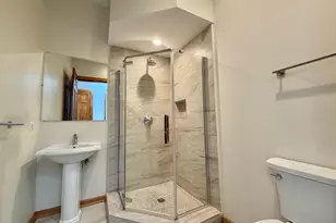 1S701 Eisenhower Rd, Oakbrook Terrace, IL 60181 - Photo 7