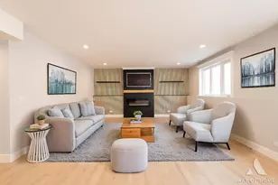 8416 Mansfield Ave, Burbank, IL 60459 - Photo 11