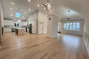 8416 Mansfield Ave, Burbank, IL 60459 - Photo 3