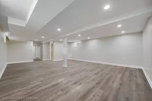 11232 S Albany Ave, Chicago, IL 60655 - Photo 13