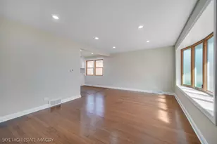 11232 S Albany Ave, Chicago, IL 60655 - Photo 3