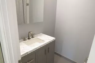 6182 Pinewood Ct, Willowbrook, IL 60527 - Photo 7