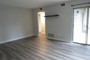 6182 Pinewood Ct, Willowbrook, IL 60527 - Photo 3