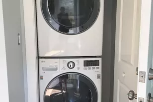 735 W Belmont Ave, Chicago, IL 60657 - Photo 13