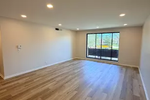 720 Wellington Ave, Elk Grove Village, IL 60007 - Photo 3