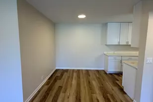 720 Wellington Ave, Elk Grove Village, IL 60007 - Photo 7