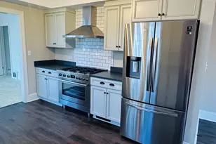 124 W Crystal Lake Ave S, Crystal Lake, IL 60014 - Photo 7