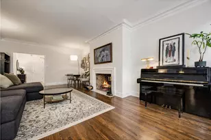 70 E Cedar St, Chicago, IL 60611 - Photo 5