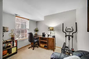 2426 Courtyard Cir, Aurora, IL 60506 - Photo 19