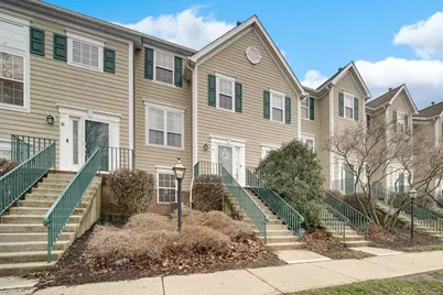 2426 Courtyard Circle #5, Aurora, IL 60506 - Photo 1
