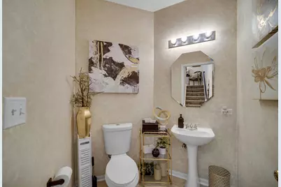 2426 Courtyard Circle #5, Aurora, IL 60506 - Photo 3