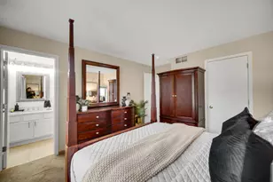 2426 Courtyard Cir, Aurora, IL 60506 - Photo 15