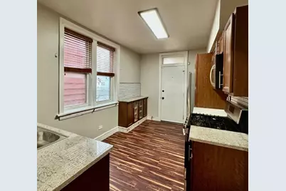 8204 S Exchange Avenue, Chicago, IL 60617 - Photo 19