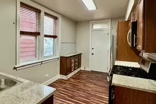 8204 S Exchange Ave, Chicago, IL 60617 - Photo 19