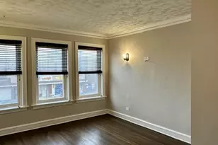 8204 S Exchange Ave, Chicago, IL 60617 - Photo 5