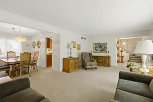 18W276 Holly Ave, Darien, IL 60561 - Photo 3
