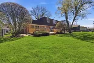 18W276 Holly Ave, Darien, IL 60561 - Photo 23