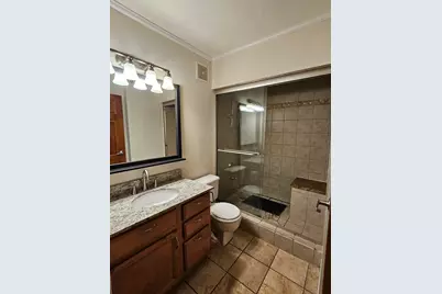 111 W Maple Street #912, Chicago, IL 60610 - Photo 11