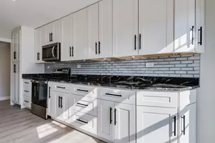 8650 Ferris Ave, Morton Grove, IL 60053 - Photo 21