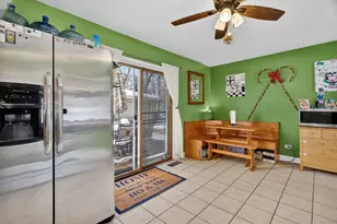 2550 Garden Ct, Joliet, IL 60435 - Photo 7