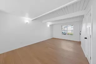 453 Normandie Ln, Round Lake, IL 60073 - Photo 5