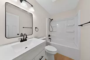 453 Normandie Ln, Round Lake, IL 60073 - Photo 9