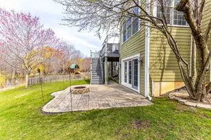 231 Cater Ln, Libertyville, IL 60048 - Photo 47