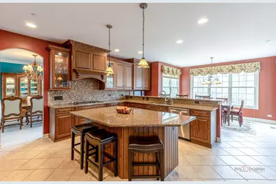 231 Cater Lane, Libertyville, IL 60048 - Photo 9