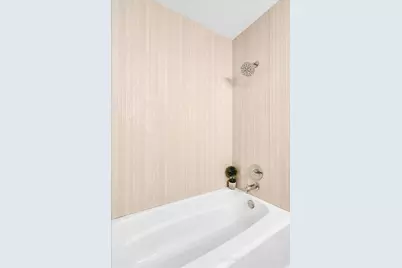 201 S Maple Avenue #111, Oak Park, IL 60302 - Photo 15