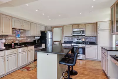 1170 Lancaster Court, Hoffman Estates, IL 60195 - Photo 5