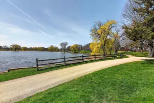 1170 Lancaster Ct, Hoffman Estates, IL 60195 - Photo 31