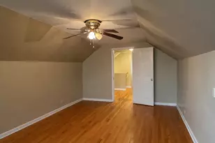 11224 S Stewart Ave, Chicago, IL 60628 - Photo 9