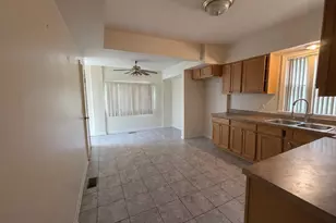 11224 S Stewart Ave, Chicago, IL 60628 - Photo 5
