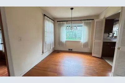 [Address not provided], Glen Ellyn, IL 60137 - Photo 5