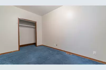 10439 S Avenue M, Chicago, IL 60617 - Photo 7