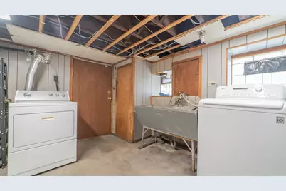 10439 S Avenue M, Chicago, IL 60617 - Photo 17