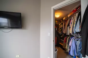 1156 Longwood Dr, Lisle, IL 60532 - Photo 13