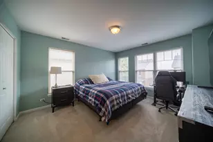 1156 Longwood Dr, Lisle, IL 60532 - Photo 9