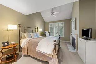 646 Highview Ave, Glen Ellyn, IL 60137 - Photo 19