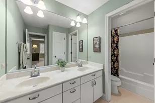 646 Highview Ave, Glen Ellyn, IL 60137 - Photo 29