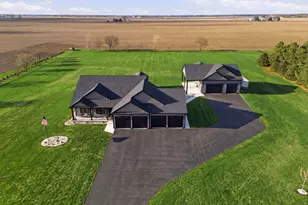 2401 N 4350th Rd, Sheridan, IL 60551 - Photo 3