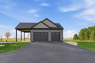 2401 N 4350th Rd, Sheridan, IL 60551 - Photo 43