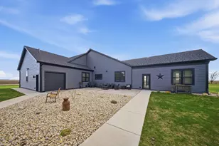 2401 N 4350th Rd, Sheridan, IL 60551 - Photo 9