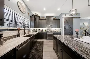 2401 N 4350th Rd, Sheridan, IL 60551 - Photo 15